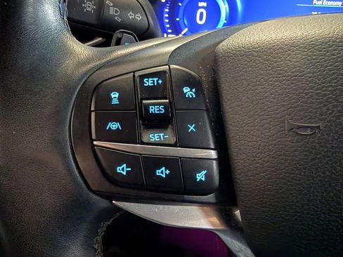 Used 2020 Ford Explorer Platinum w/ Premium Technology Package image 10