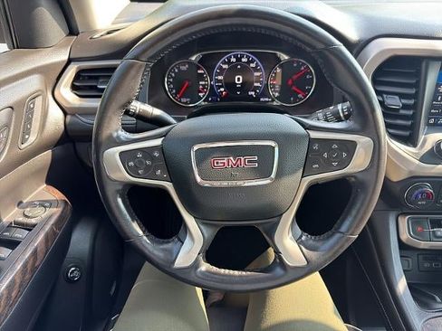 Used 2020 GMC Acadia Denali w/ Denali Ultimate Package AWD/4WD image 27
