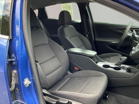 Used 2023 Chevrolet Malibu LT image 28