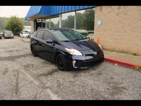 Used 2015 Toyota Prius Four w/ Deluxe Solar Roof Package FWD image 1