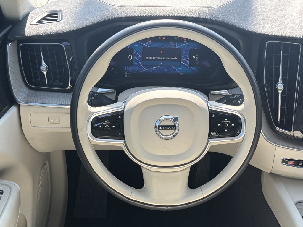 Used 2023 Volvo XC60 B5 Ultimate w/ Climate Package AWD/4WD image 24