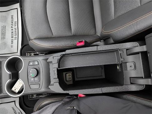 Used 2021 GMC Terrain SLT image 18