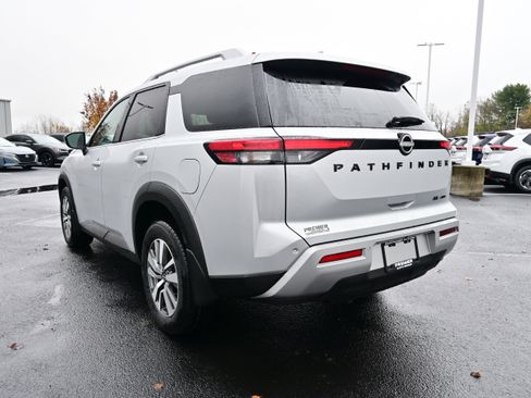 New 2025 Nissan Pathfinder SL image 6