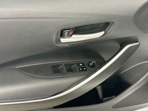 Used 2022 Toyota Corolla SE image 12