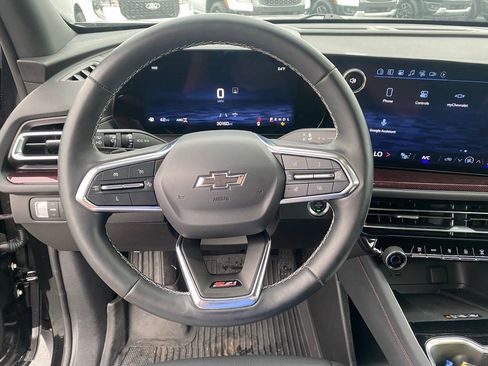 Used 2024 Chevrolet Traverse Z71 image 18