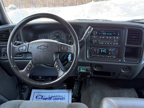 Used 2004 Chevrolet Silverado 2500 LS image 9