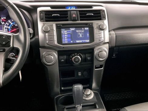 Used 2019 Toyota 4Runner SR5 Premium AWD/4WD image 10