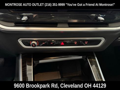 Used 2024 BMW X5 xDrive40i w/ Premium Package image 14