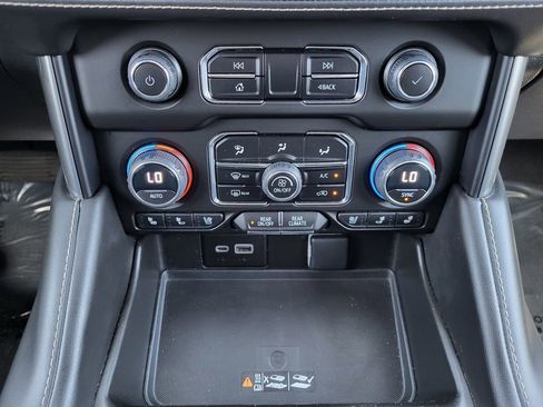 Used 2023 Chevrolet Tahoe Premier image 15