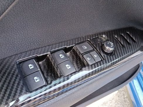 Used 2018 Toyota Camry XSE w/ Driver Assist Package image 12