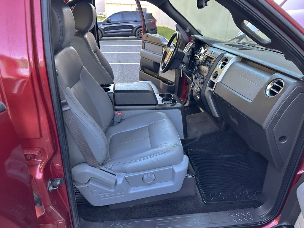Used 2014 Ford F150 XLT w/ Equipment Group 302A Luxury AWD/4WD image 28