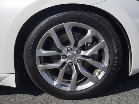 Used 2013 Nissan 370Z Coupe RWD image 4