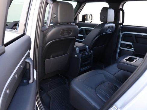 Used 2022 Land Rover Defender 110 SE AWD/4WD image 20