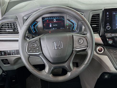 Used 2018 Honda Odyssey EX image 18