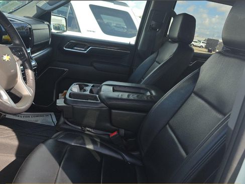 Used 2022 Chevrolet Silverado 1500 LT w/ All Star Edition Plus RWD image 8
