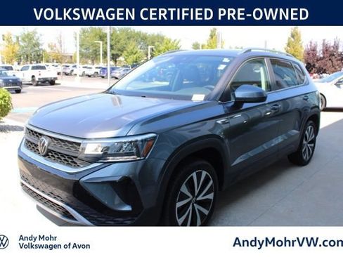 Used 2023 Volkswagen Taos SE FWD image 3