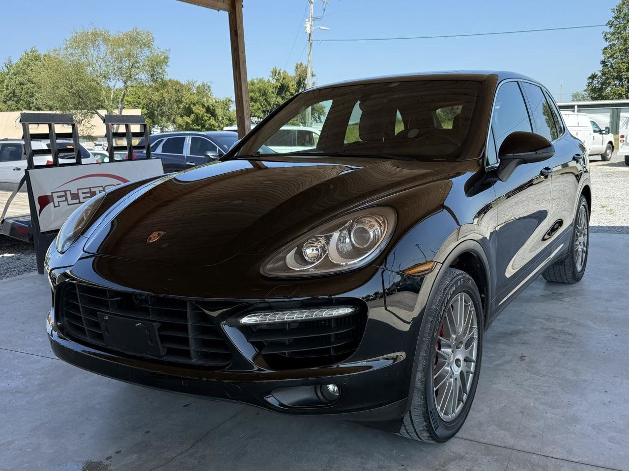 Used 2011 Porsche Cayenne Turbo AWD/4WD image 4