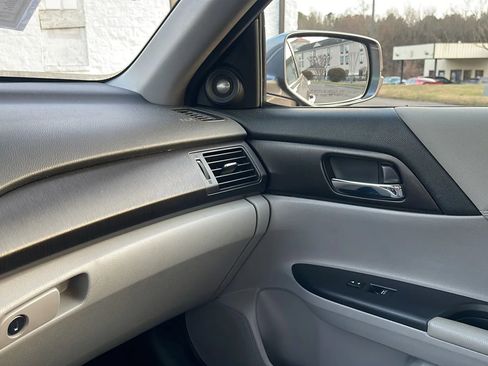 Used 2015 Honda Accord EX-L image 22