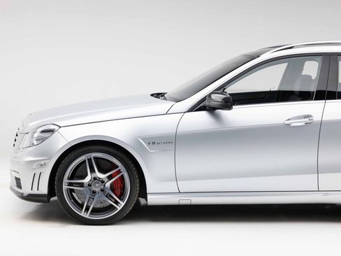 Used 2012 Mercedes-Benz E 63 AMG Wagon image 25