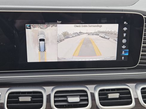 Used 2021 Mercedes-Benz GLS 580 4MATIC image 19