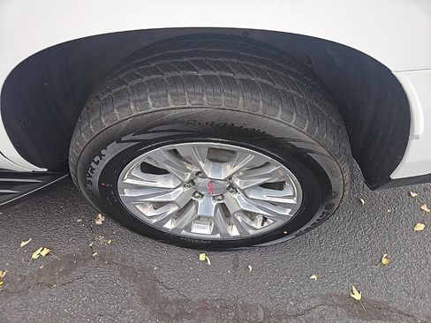 Used 2023 GMC Yukon Denali image 12