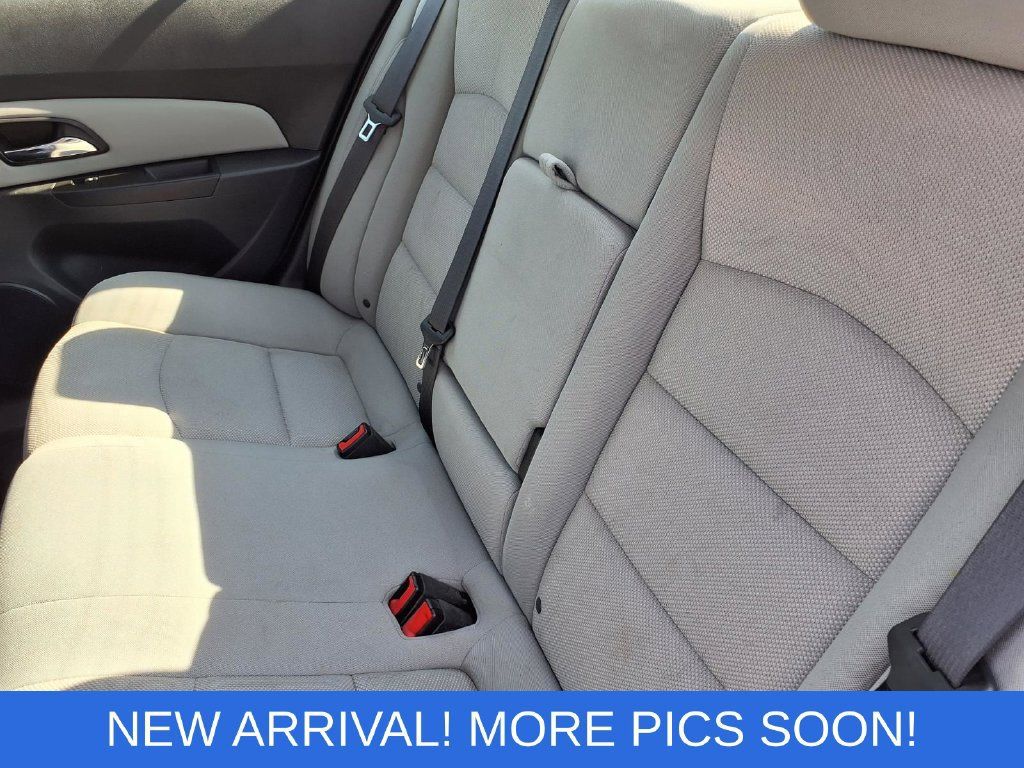 Used 2014 Chevrolet Cruze LT FWD image 6