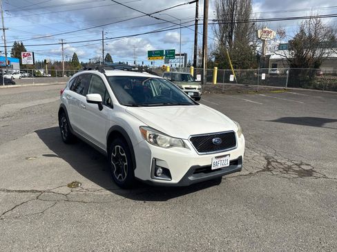 Used 2016 Subaru Crosstrek 2.0i Premium image 16