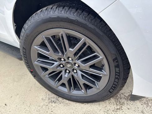 New 2026 Ford Expedition Platinum w/ Stealth Appearance Package AWD/4WD image 37