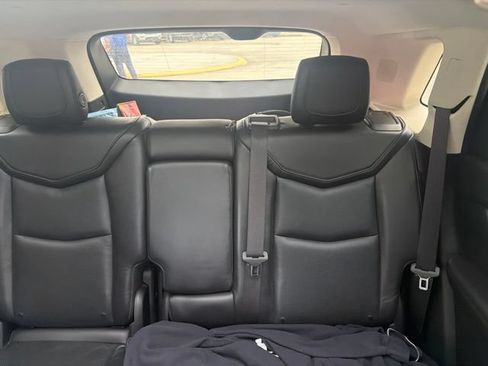 Used 2017 Cadillac XT5 Luxury w/ Driver Awareness Package AWD/4WD image 17