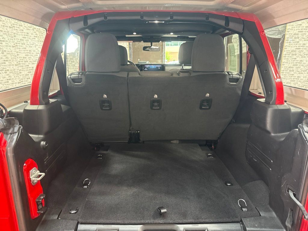 Used 2024 Jeep Wrangler Unlimited Sport AWD/4WD image 6