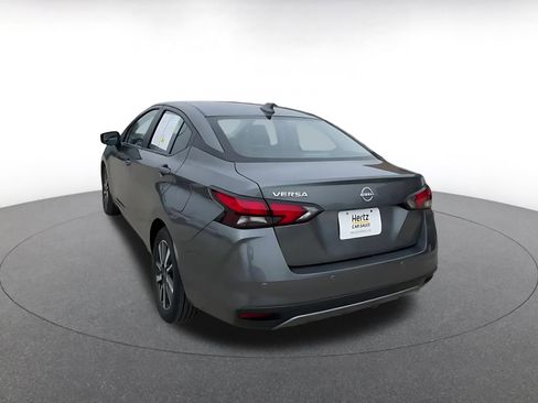 Used 2025 Nissan Versa SV image 11