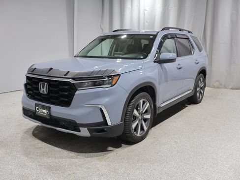 Used 2023 Honda Pilot Touring image 8
