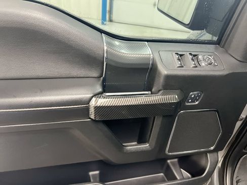 Used 2018 Ford F150 Lariat w/ Equipment Group 502A Luxury AWD/4WD image 22
