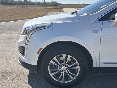Certified 2023 Cadillac XT5 Premium Luxury image 32