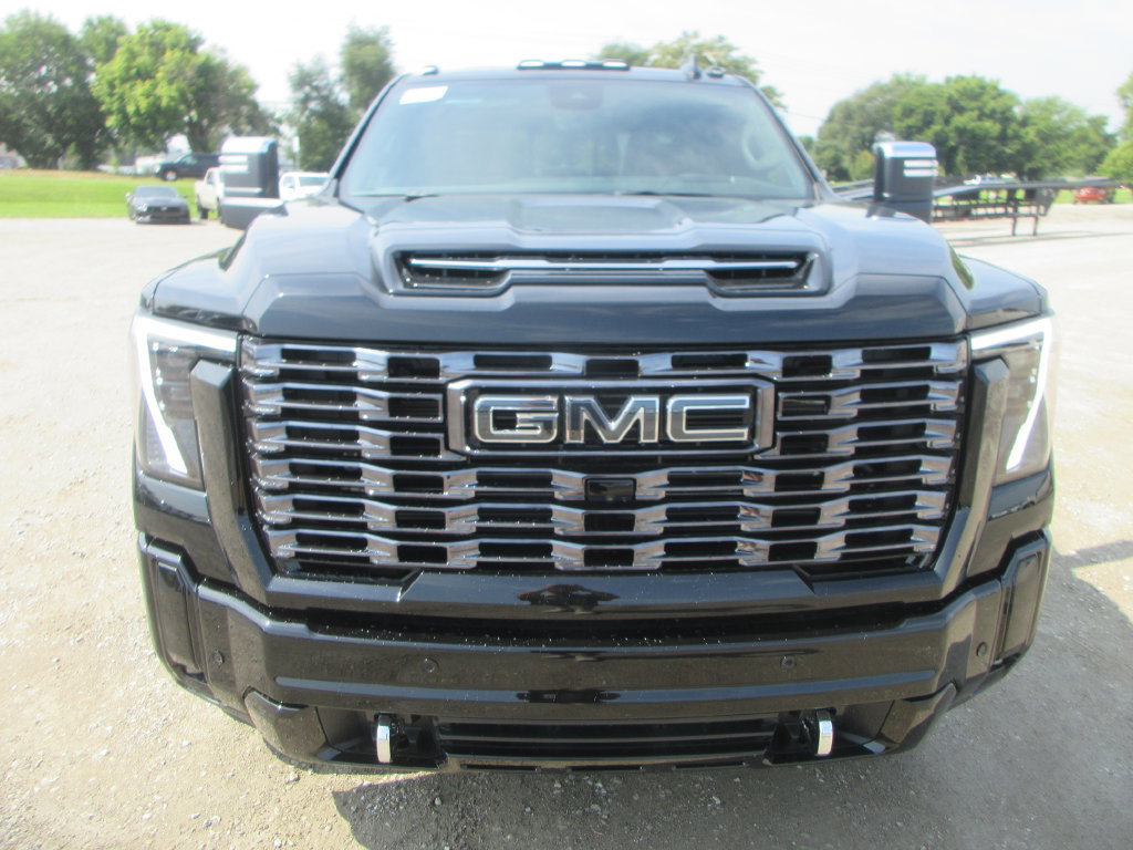 New 2026 GMC Sierra 2500 Denali Ultimate AWD/4WD image 11