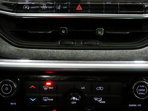 Used 2022 Jeep Compass Latitude w/ Sun and Sound Group image 20