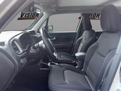 Used 2023 Jeep Renegade Latitude w/ Sun/Sound Group AWD/4WD image 9