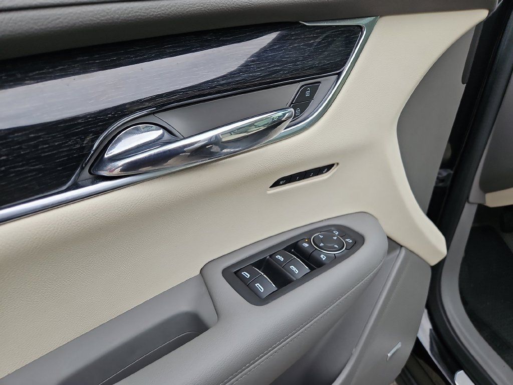 Used 2020 Cadillac XT6 Premium Luxury FWD image 23