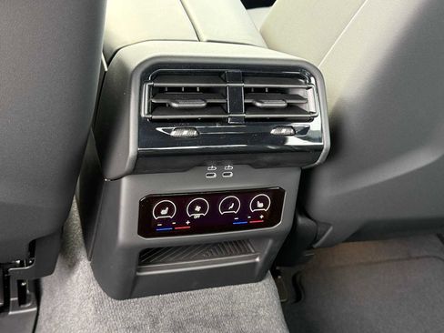 New 2026 BMW M5 w/ Executive Package image 36