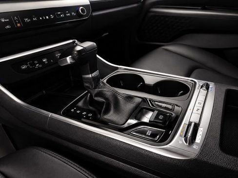 Used 2026 Kia Carnival SX w/ SX Dark Edition Package FWD image 20