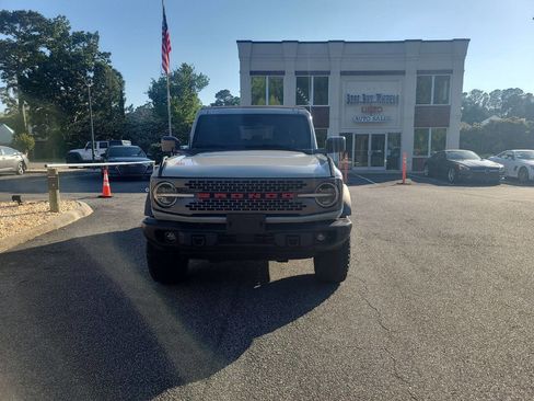 Used 2022 Ford Bronco Badlands AWD/4WD image 3