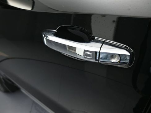 Used 2024 Chevrolet Silverado 1500 LTZ w/ LTZ Premium Package image 43