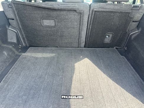 Certified 2025 Nissan Rogue SV AWD/4WD image 31