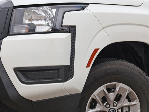 Used 2025 Nissan Frontier S w/ S Utility Package image 10