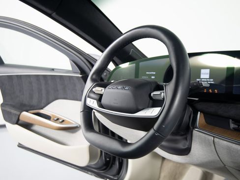 Used 2022 Lucid Air Grand Touring image 26