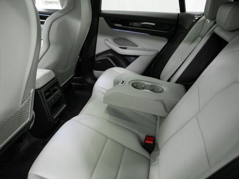New 2026 Porsche Macan 4S Electric AWD/4WD image 36