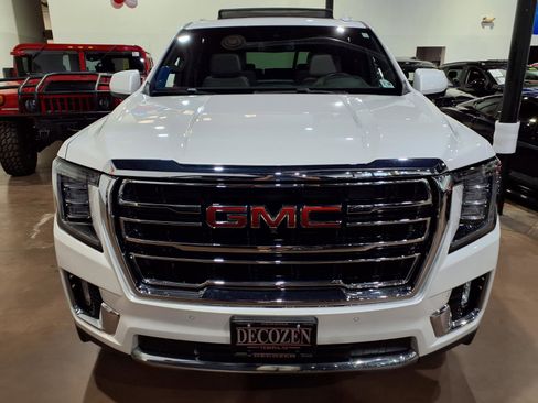 Used 2023 GMC Yukon SLT w/ SLT Luxury Package AWD/4WD image 2