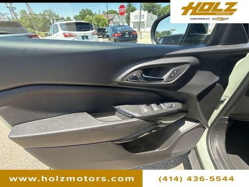 Certified 2024 Chevrolet Trax RS FWD image 21