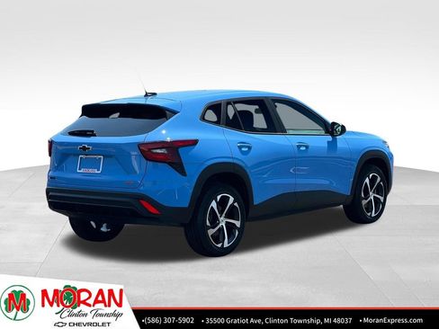 Certified 2024 Chevrolet Trax RS w/ Sunroof Package FWD image 6