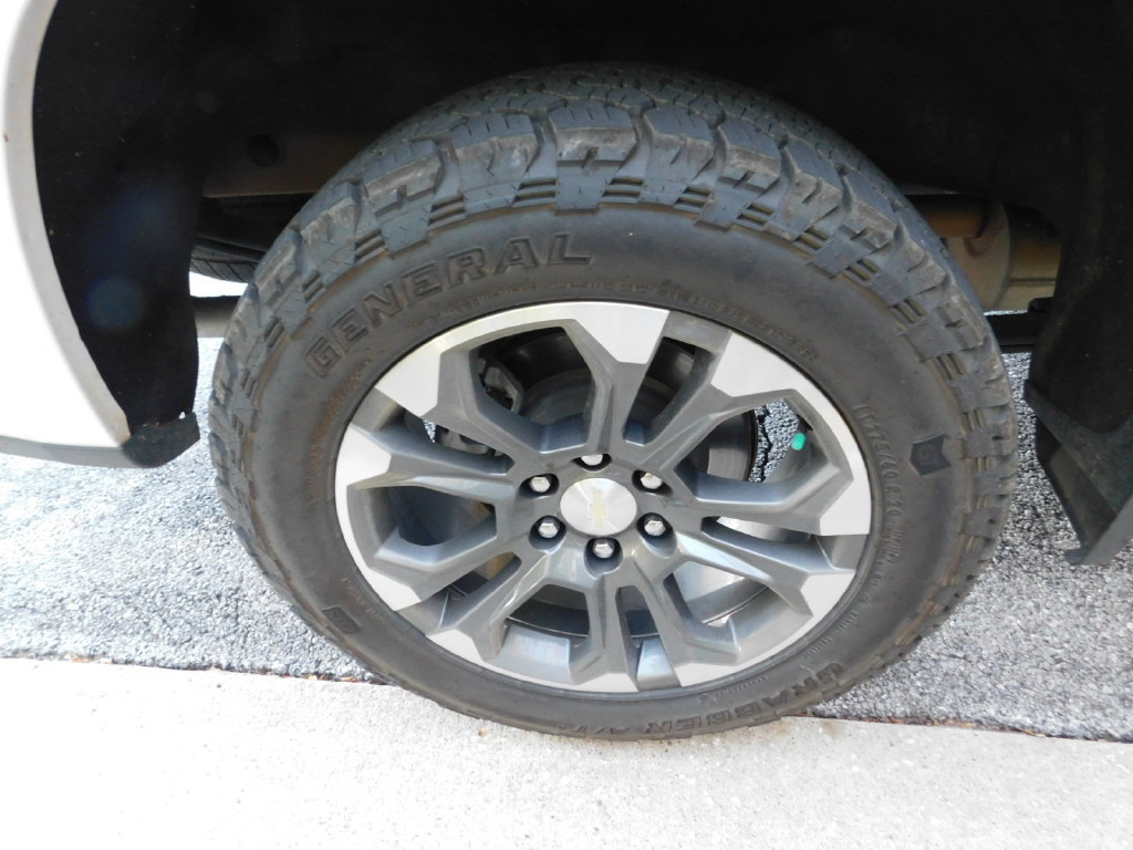 Certified 2023 Chevrolet Silverado 1500 High Country AWD/4WD image 8